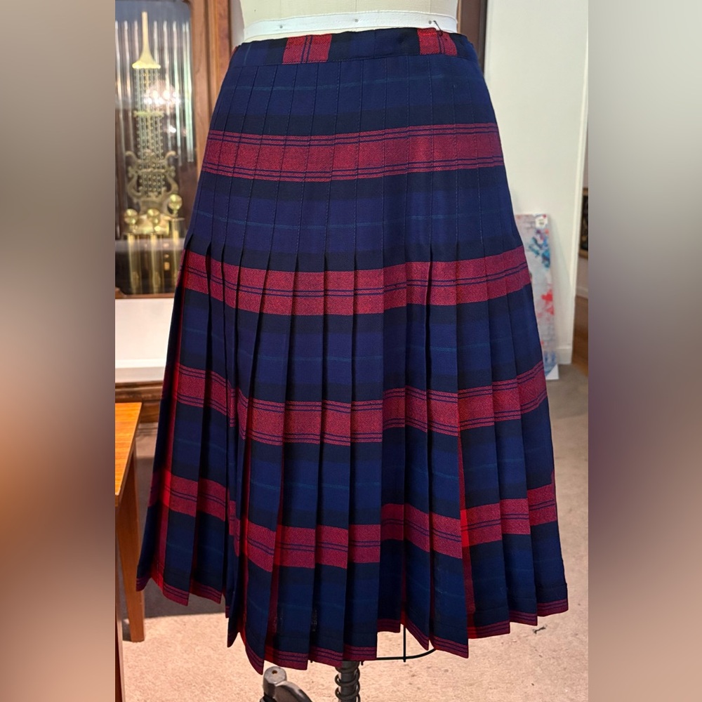 Vintage Highland Queen Red & Navy Plaid Tartan Wool Skirt - Picture 5 of 10